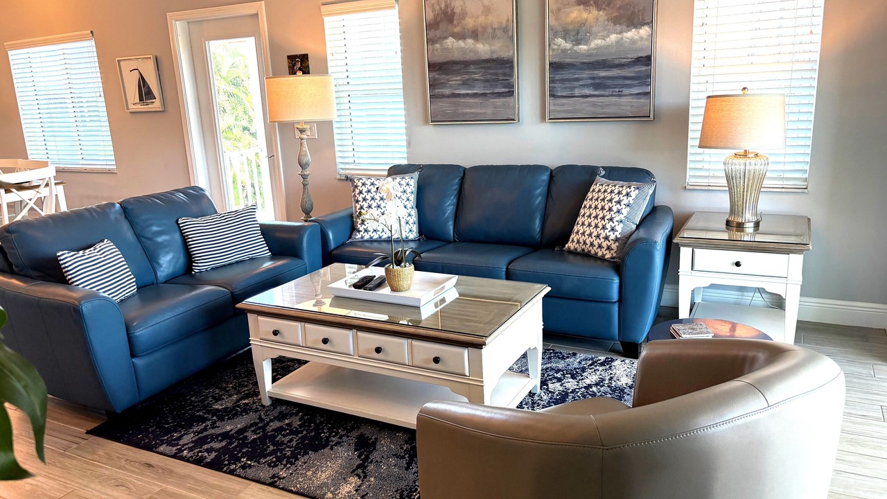 Photo of Livingroom in Mid Island