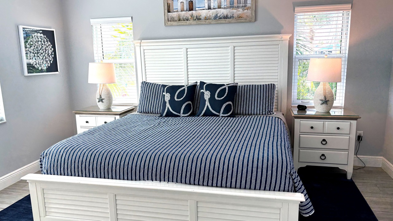 Photo of Bedroom in Mid Island