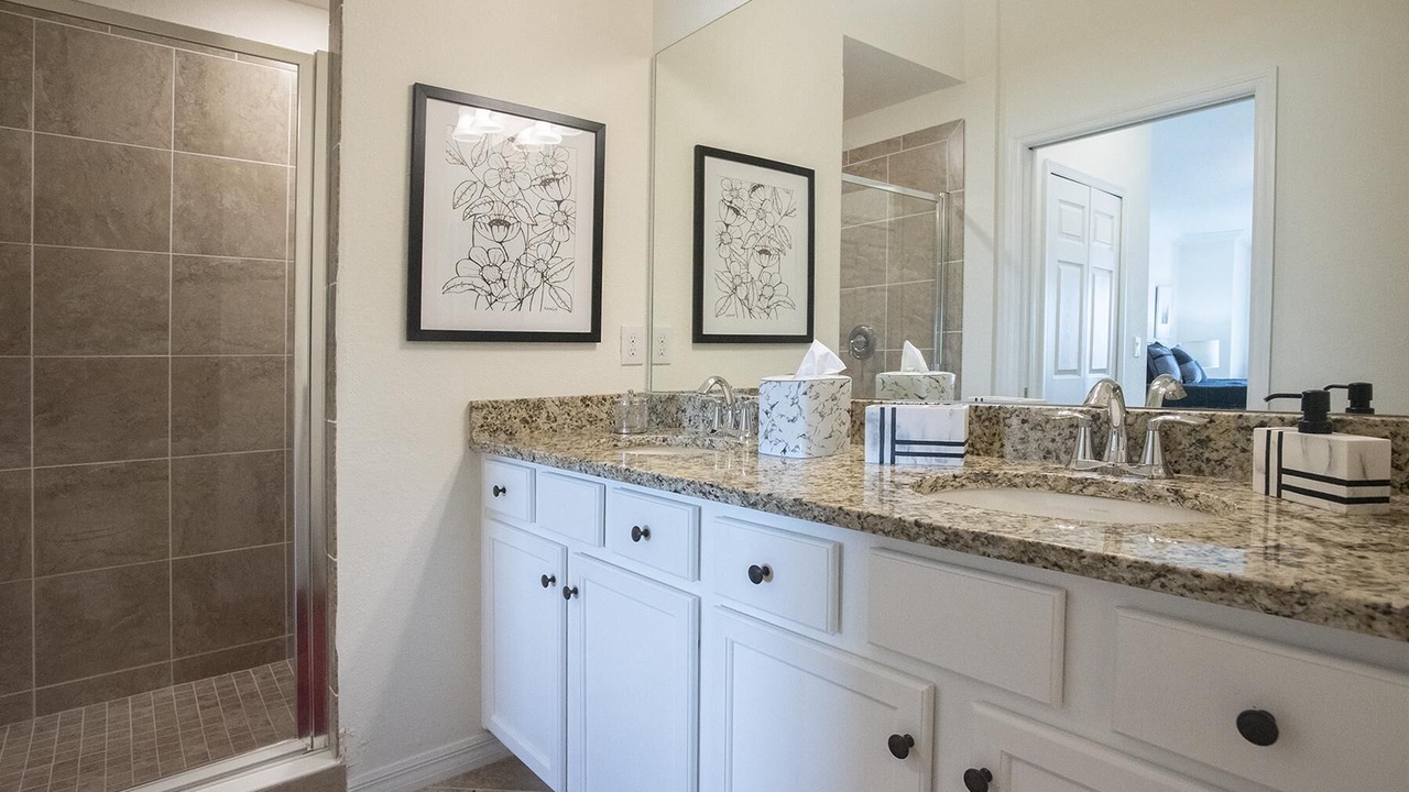 Photo of Bathroom in Lakewood Ranch