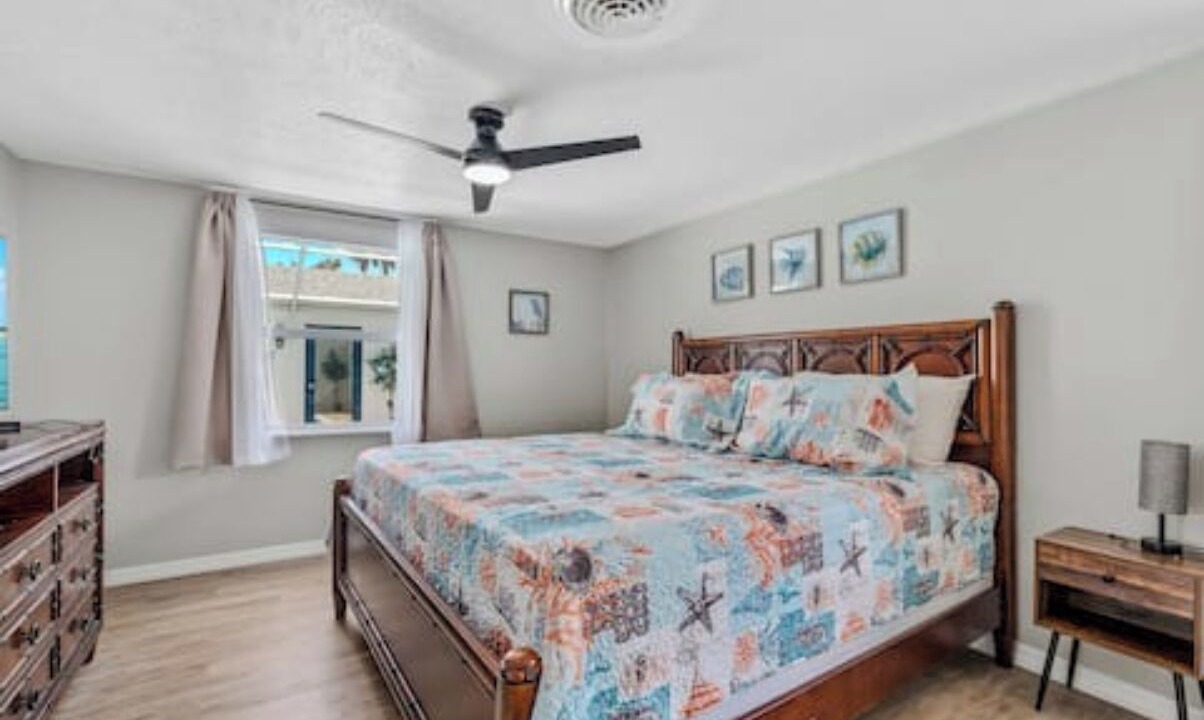 Photo of Bedroom in Englewood East