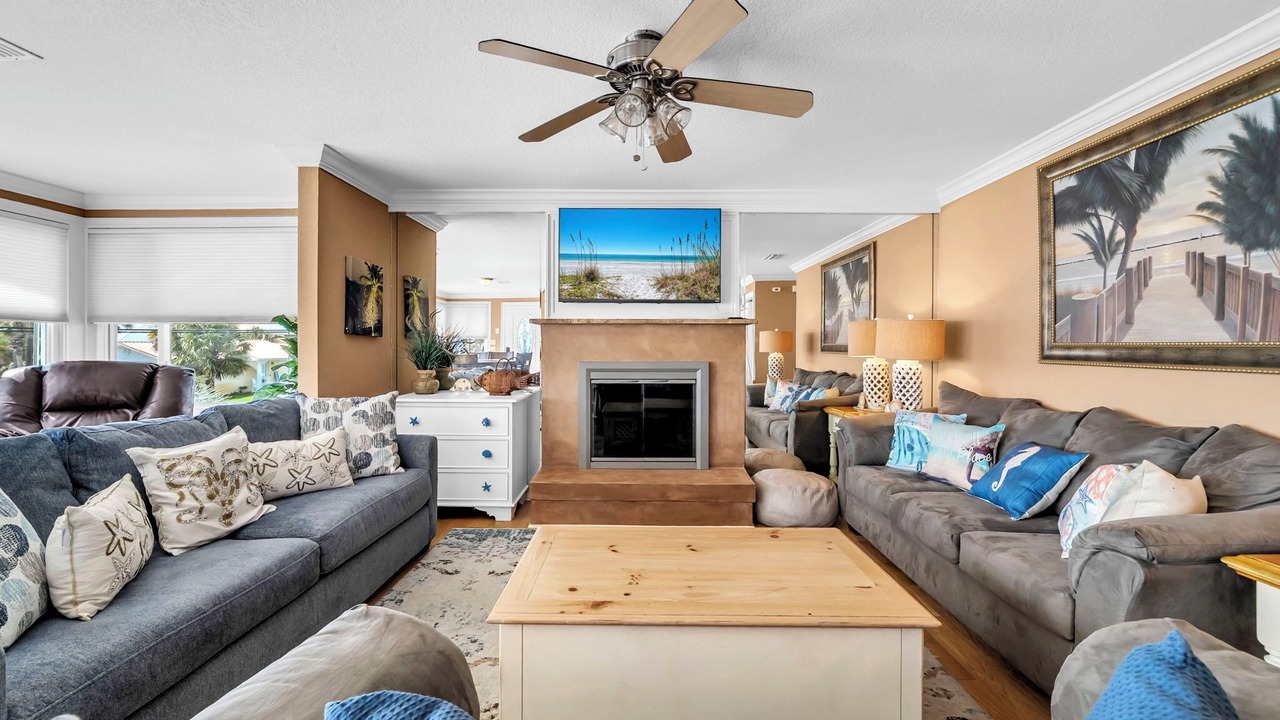 Photo of Livingroom in Riviera Beach