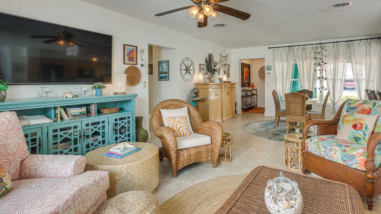 Photo of Livingroom in Singer Island