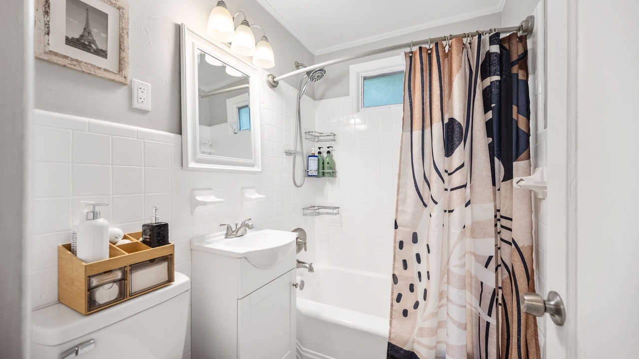 Photo of Bathroom in Lakeshore South
