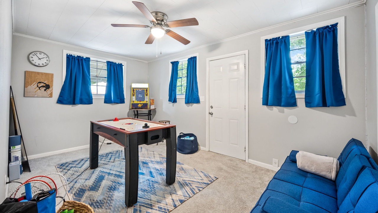 Photo of Bedroom in Lakeshore South