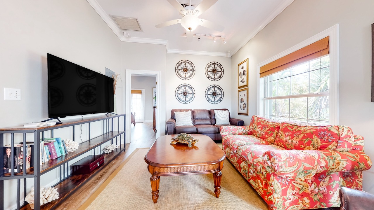Photo of Livingroom in Summerland Key