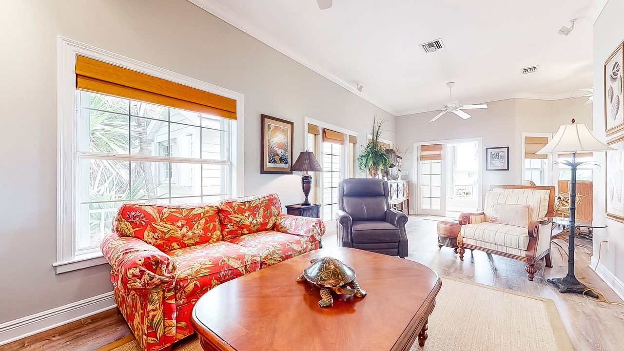 Photo of Livingroom in Summerland Key