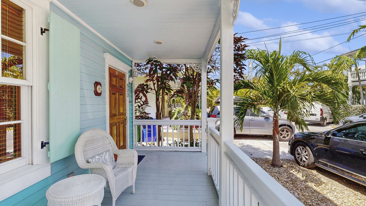Photo of Patio Balcony in Uptown - Upper Duval