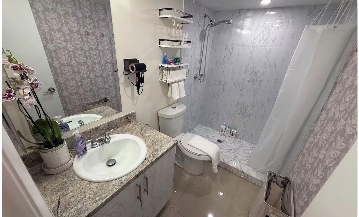 Photo of Bathroom in Homestead
