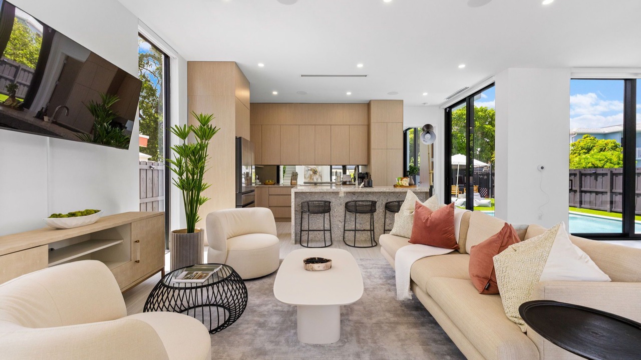 Photo of Livingroom in Ludlam