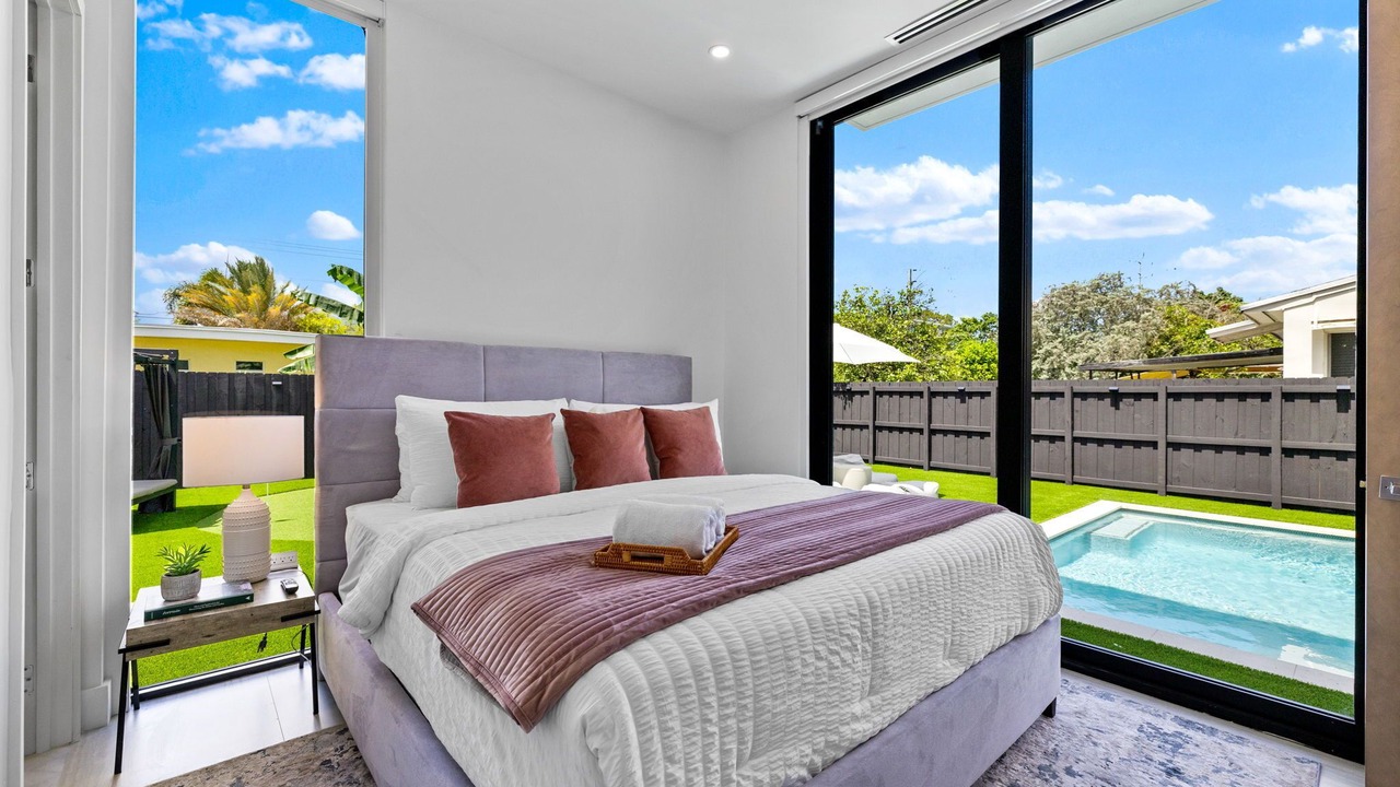 Photo of Bedroom in Ludlam