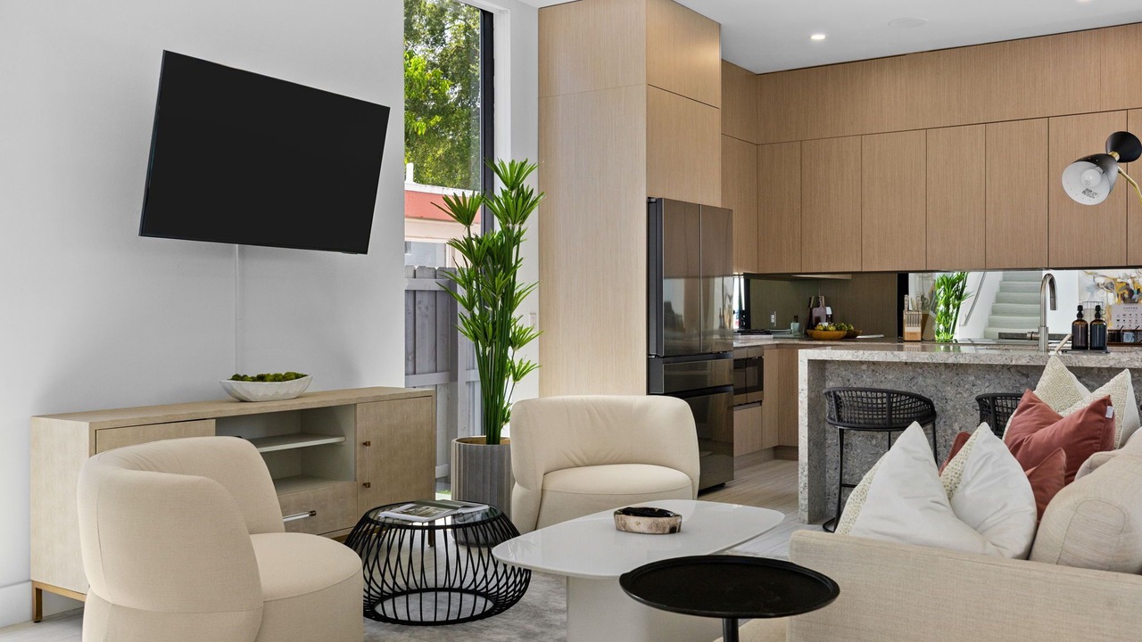 Photo of Livingroom in Ludlam