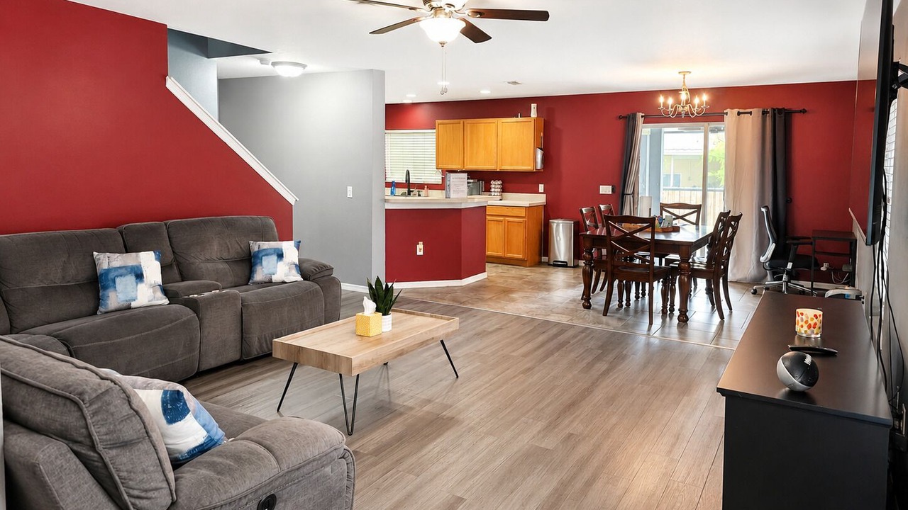 Photo of Livingroom in Seffner Community Alliance