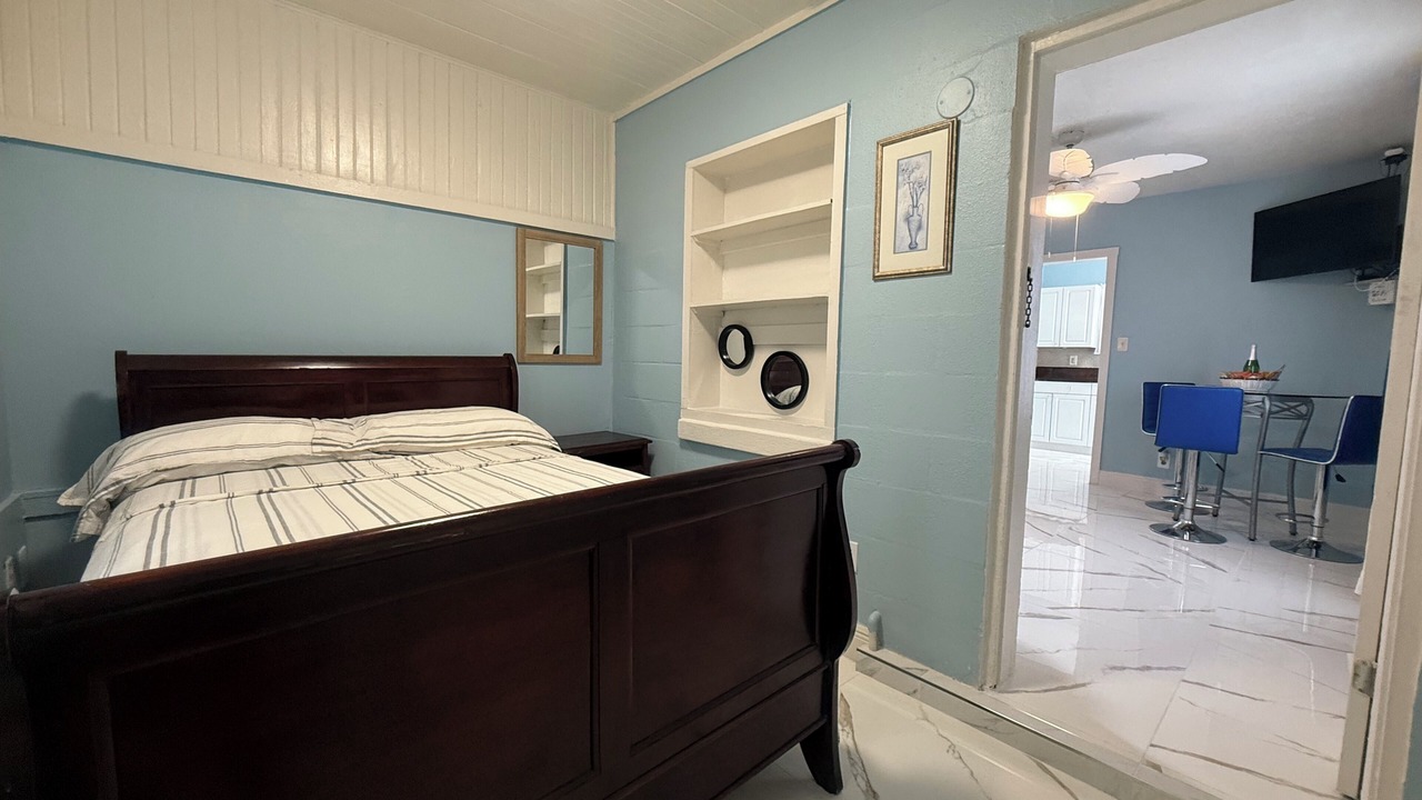 Photo of Bedroom in Bearss Plaza