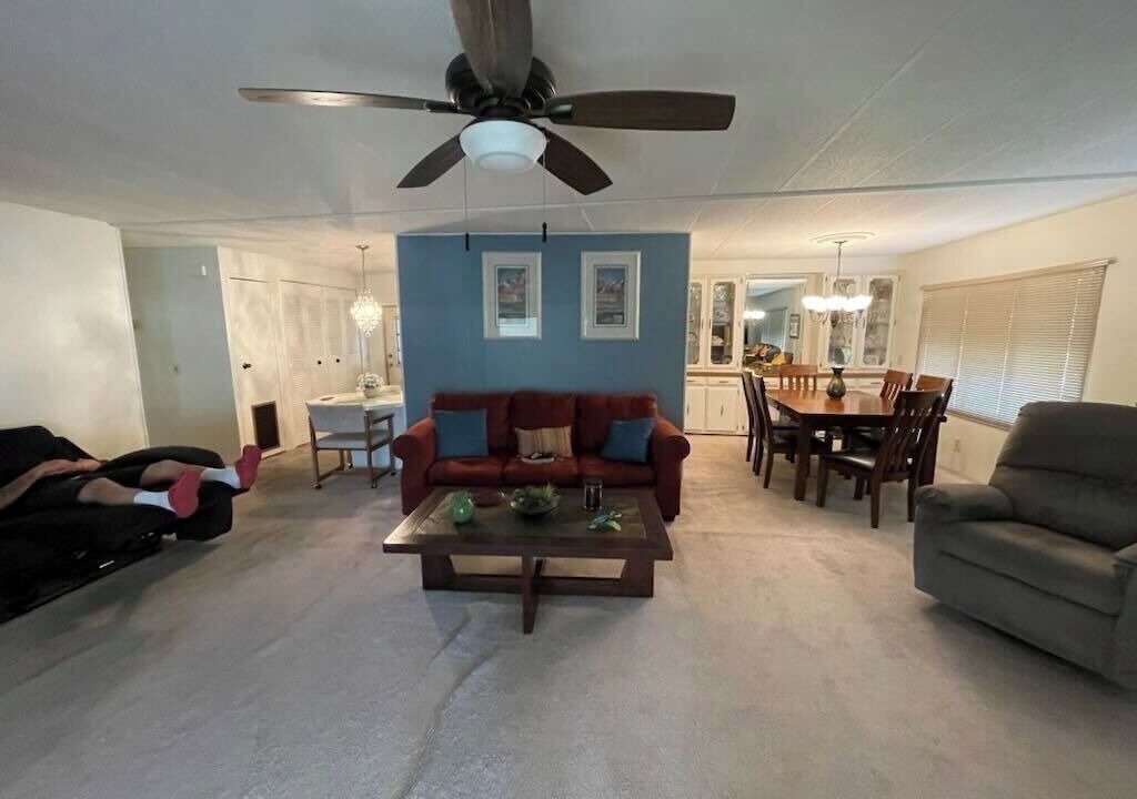 Photo of Livingroom in Leesburg