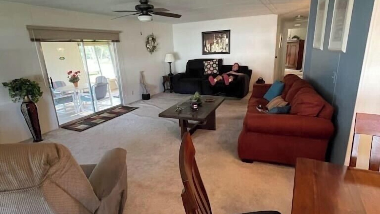Photo of Livingroom in Leesburg