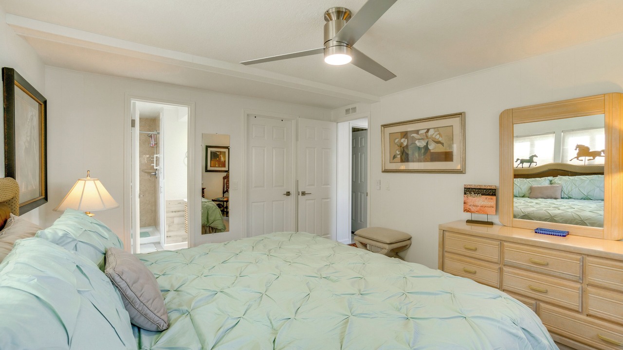 Photo of Bedroom in Maple Leaf