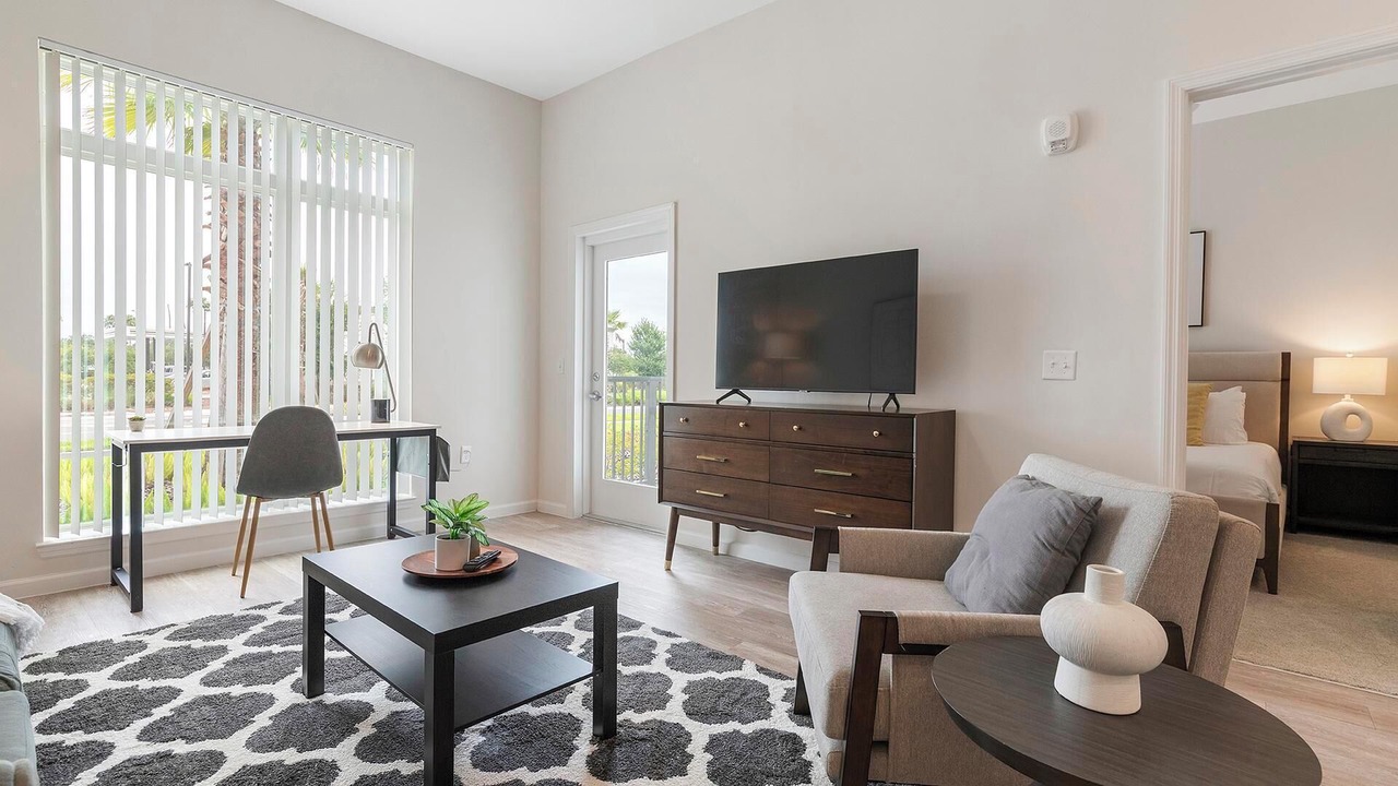 Photo of Livingroom in Florida Center