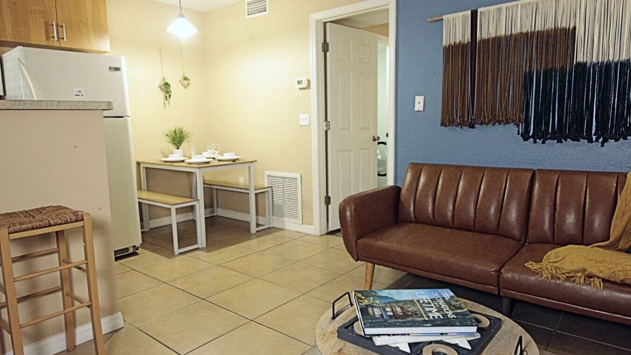 Photo of Livingroom in Arlington Park