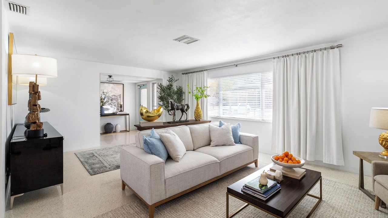 Photo of Livingroom in South Pinellas Community Council