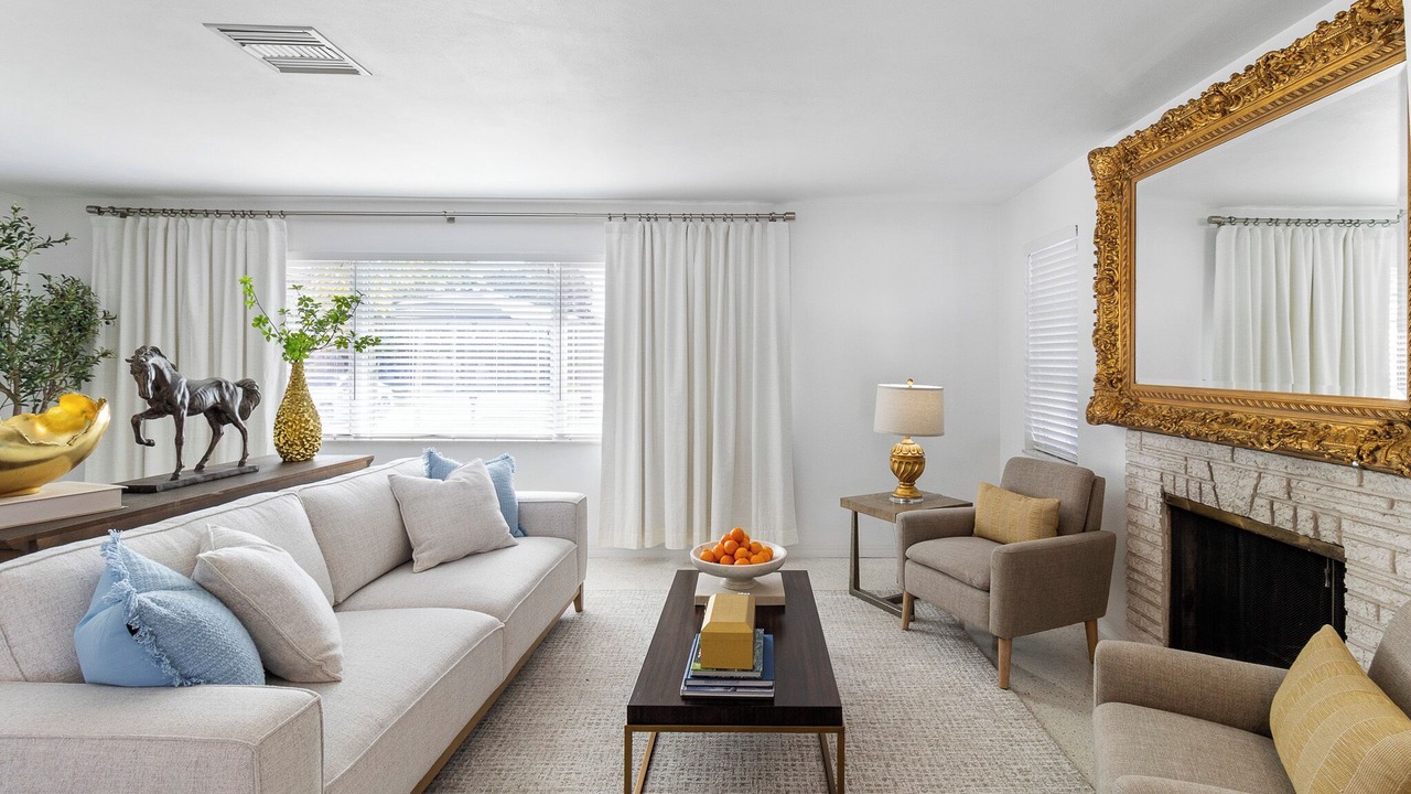 Photo of Livingroom in South Pinellas Community Council