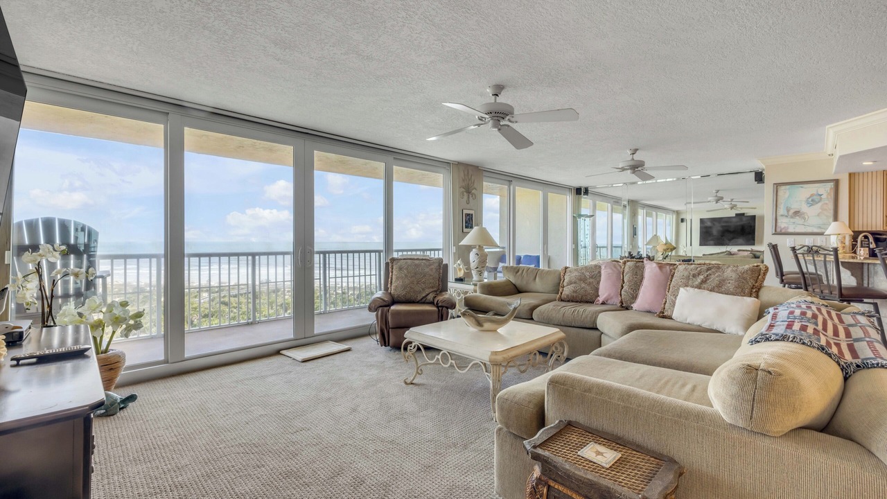 Photo of Livingroom in Inlet Villas