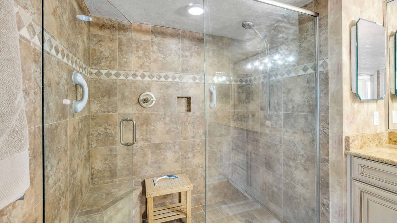 Photo of Bathroom in Inlet Villas