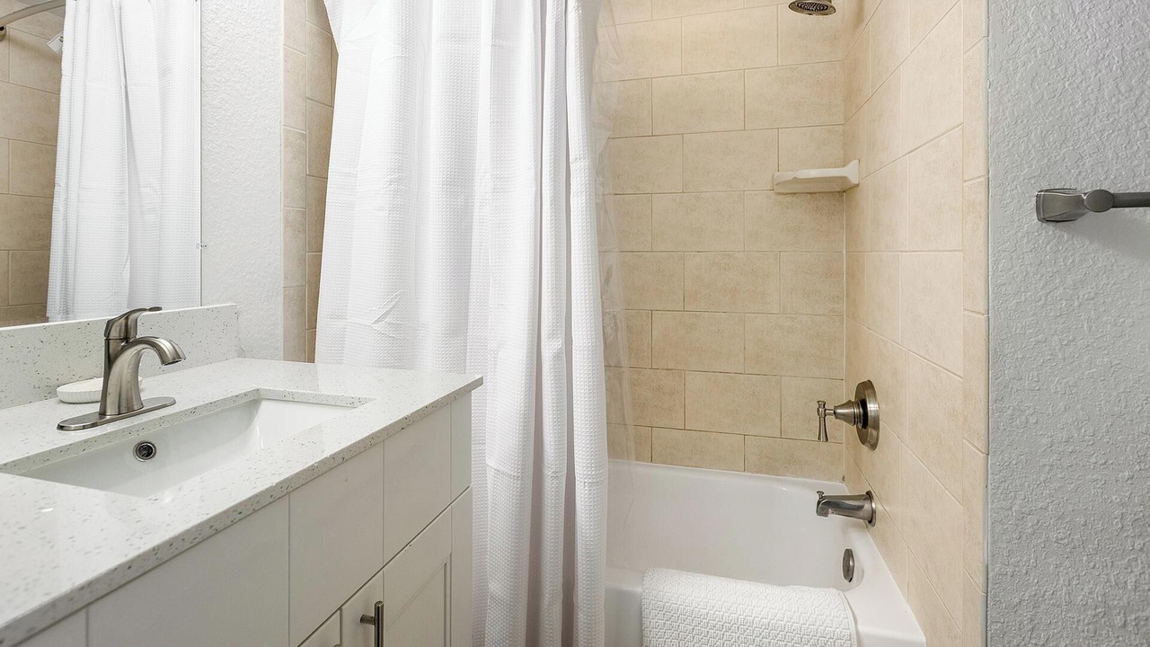 Photo of Bathroom in Port Tampa City