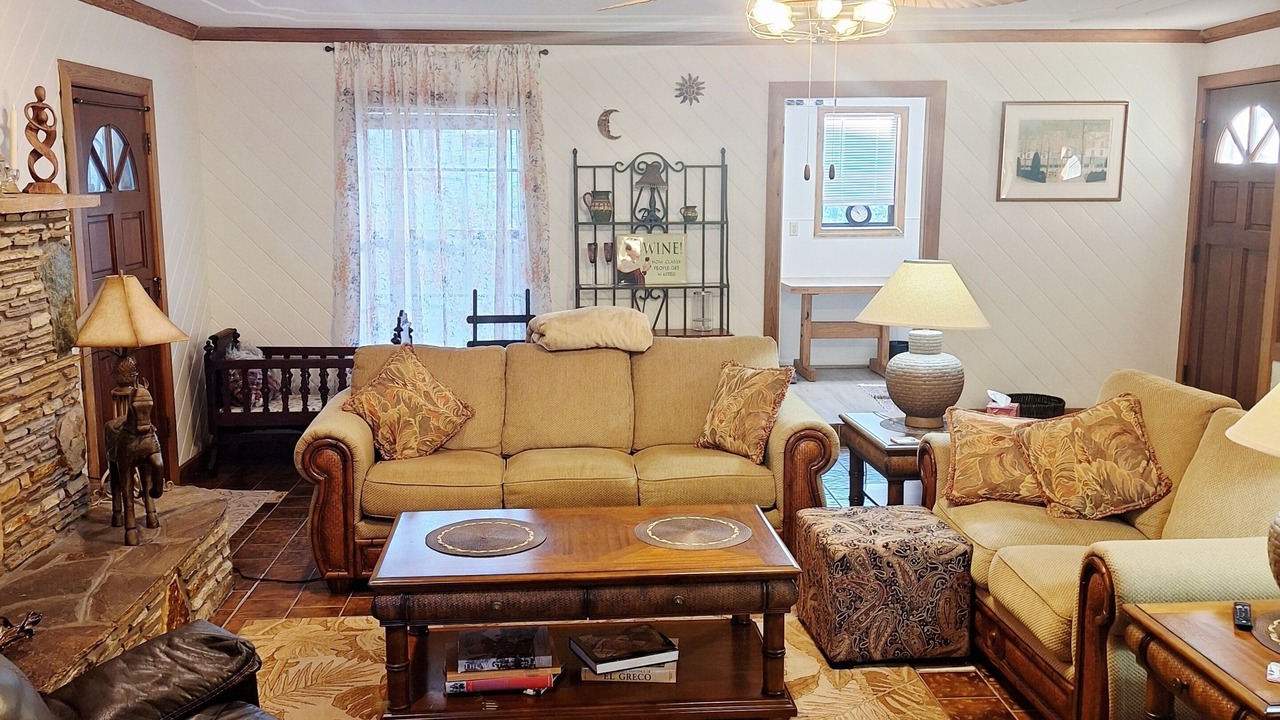 Photo of Livingroom in Sebastian Highlands