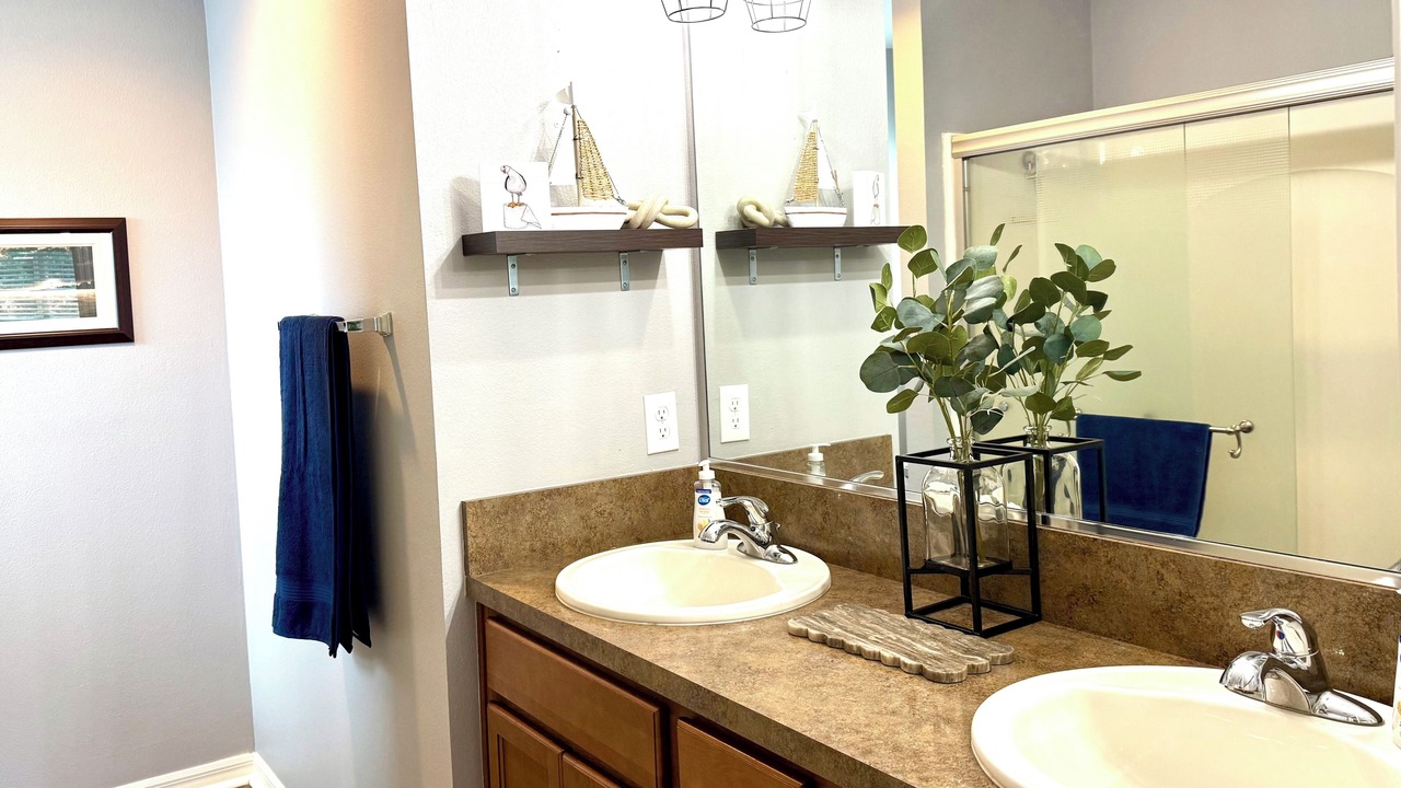 Photo of Bathroom in Candler