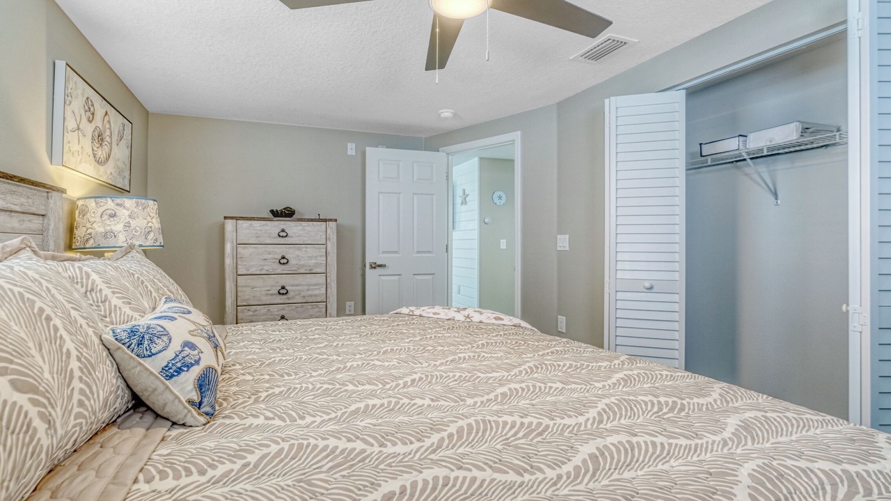 Photo of Bedroom in Signal Cove