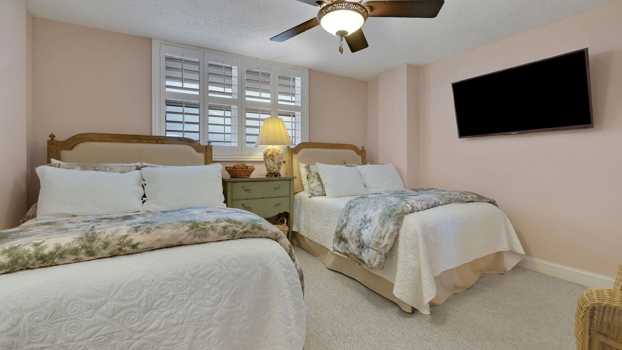 Photo of Bedroom in Crescent Beach