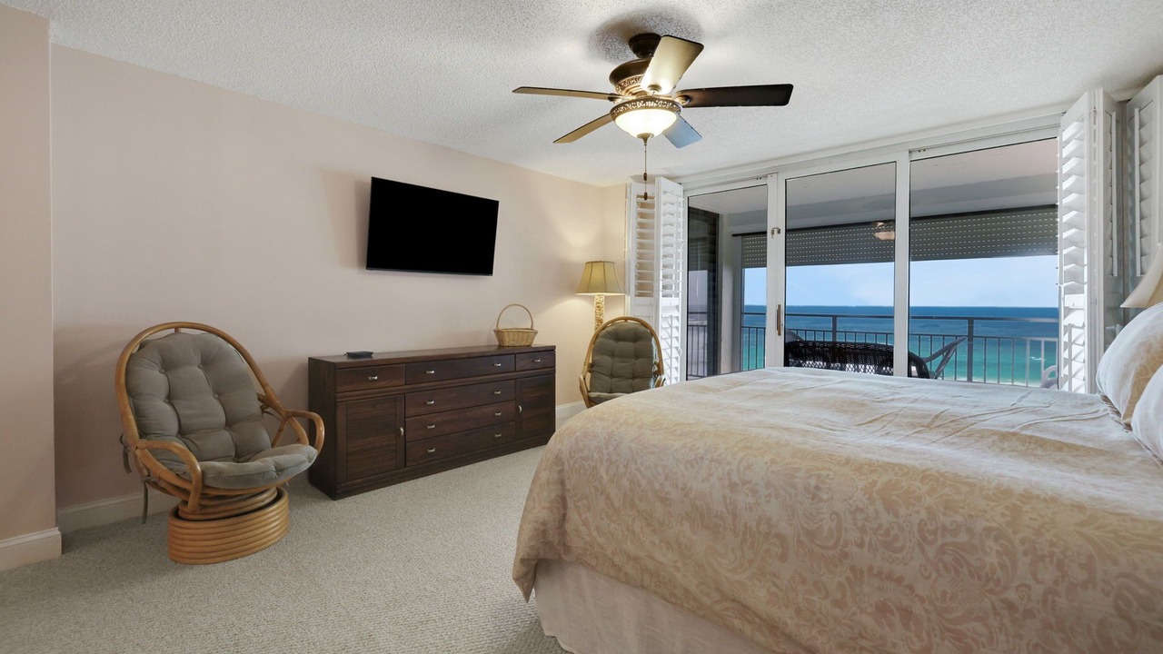 Photo of Bedroom in Crescent Beach