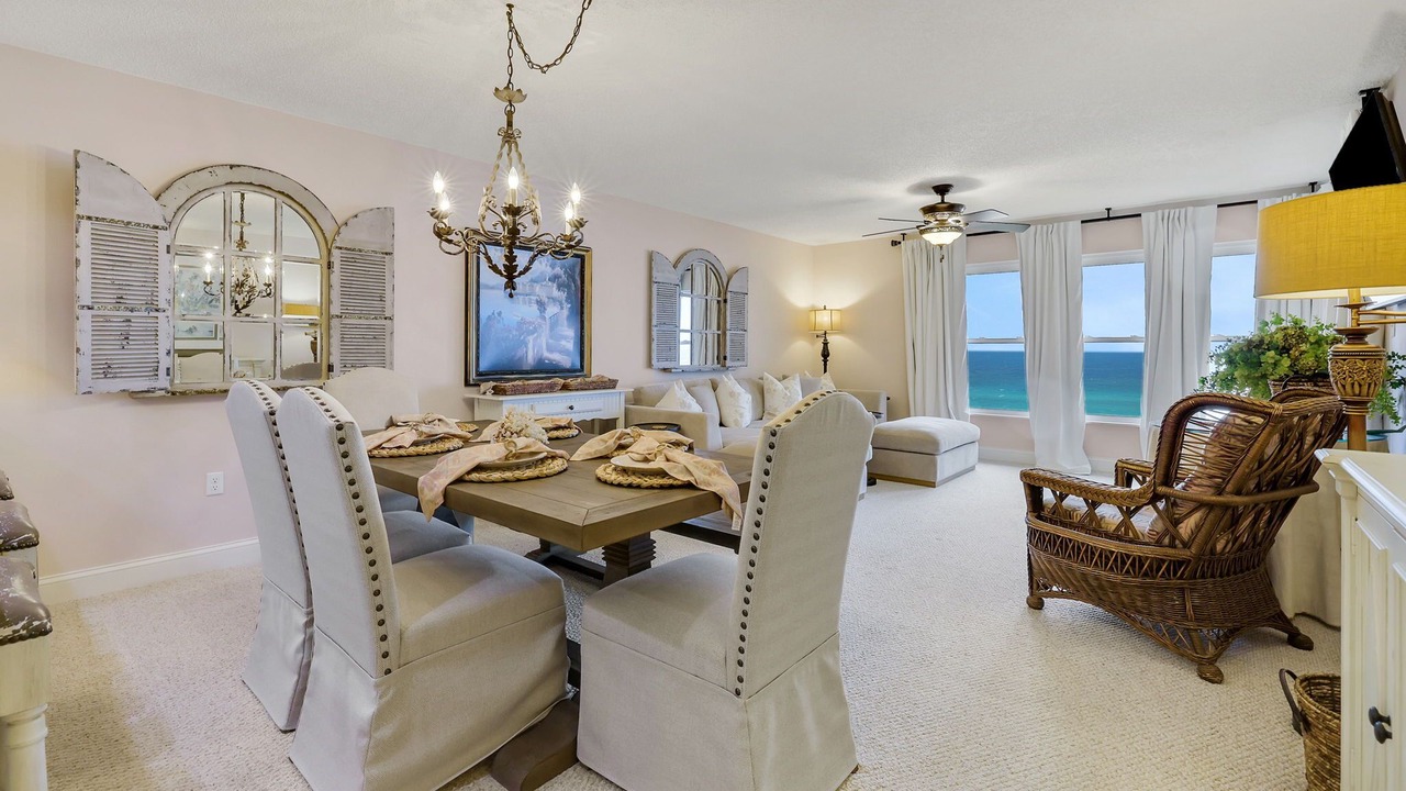 Photo of Livingroom in Crescent Beach