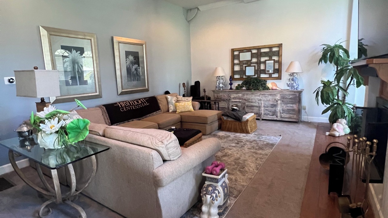 Photo of Livingroom in LaBelle