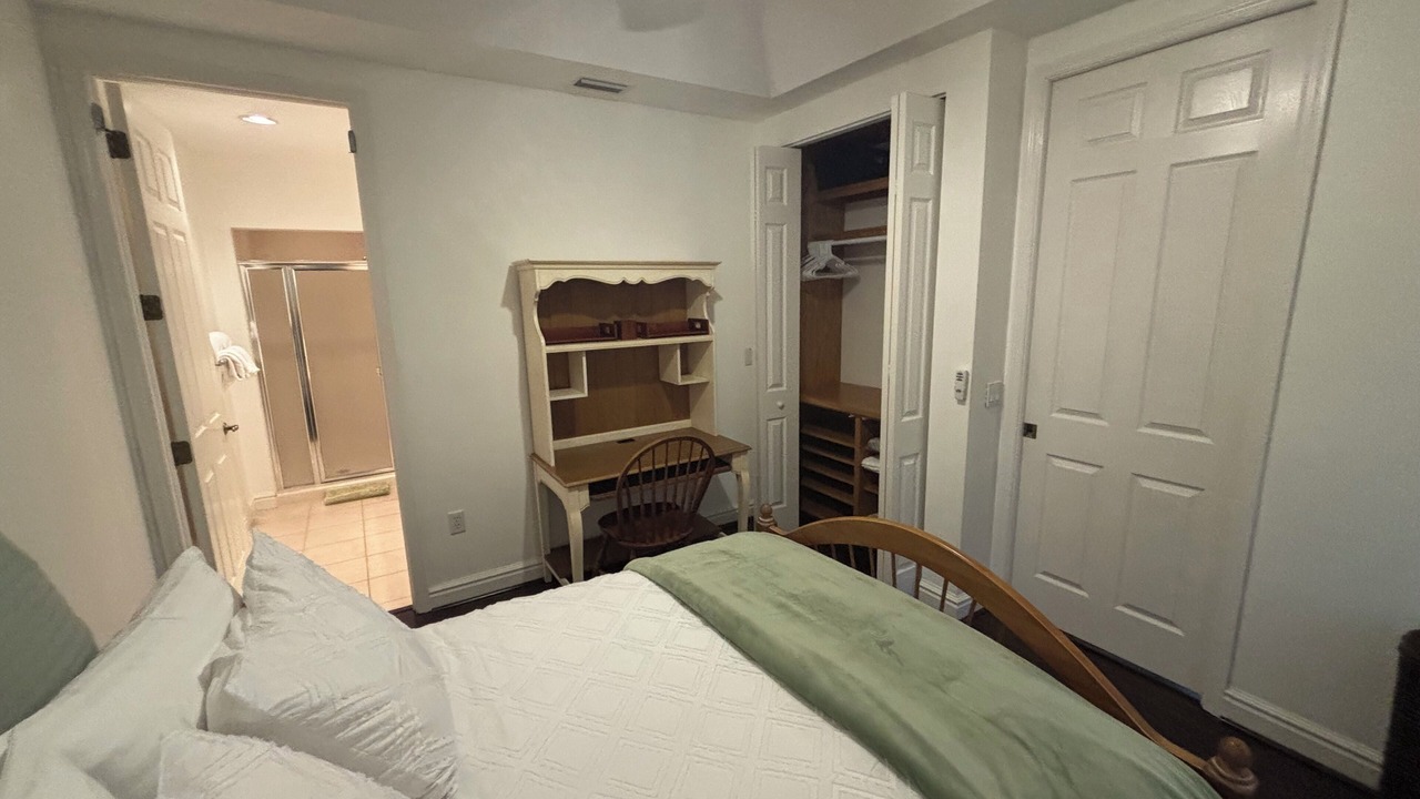 Photo of Bedroom in Trailer Estates