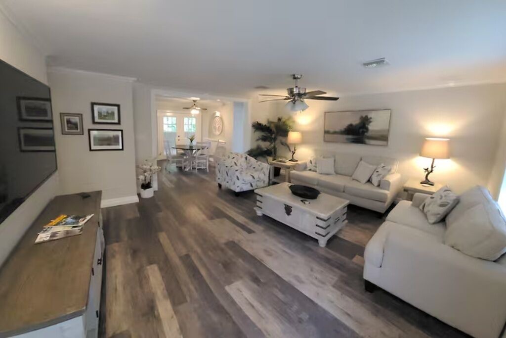 Photo of Livingroom in Plantation Estates