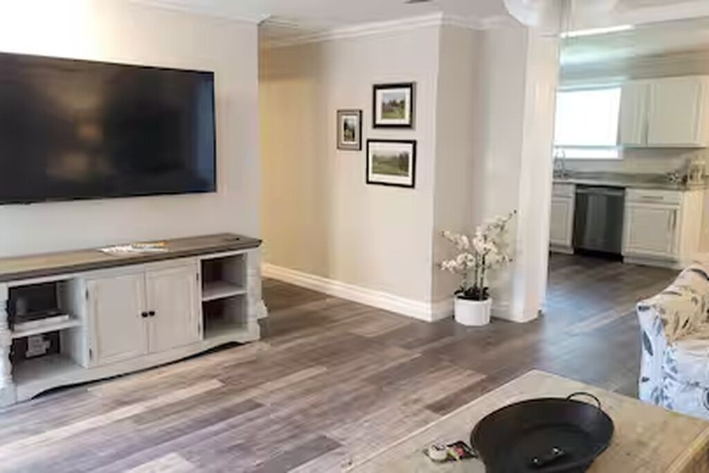 Photo of Livingroom in Plantation Estates