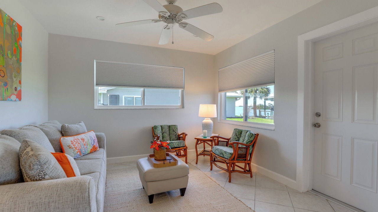 Photo of Livingroom in Englewood South