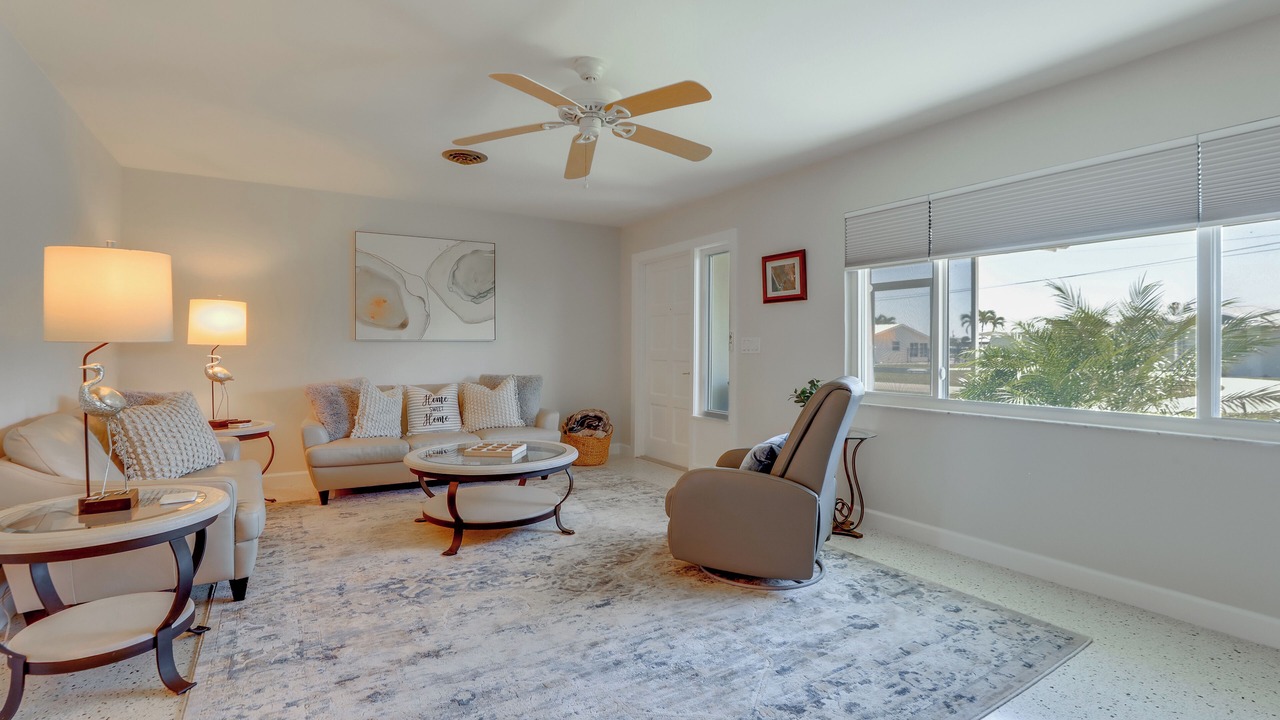 Photo of Livingroom in Englewood South