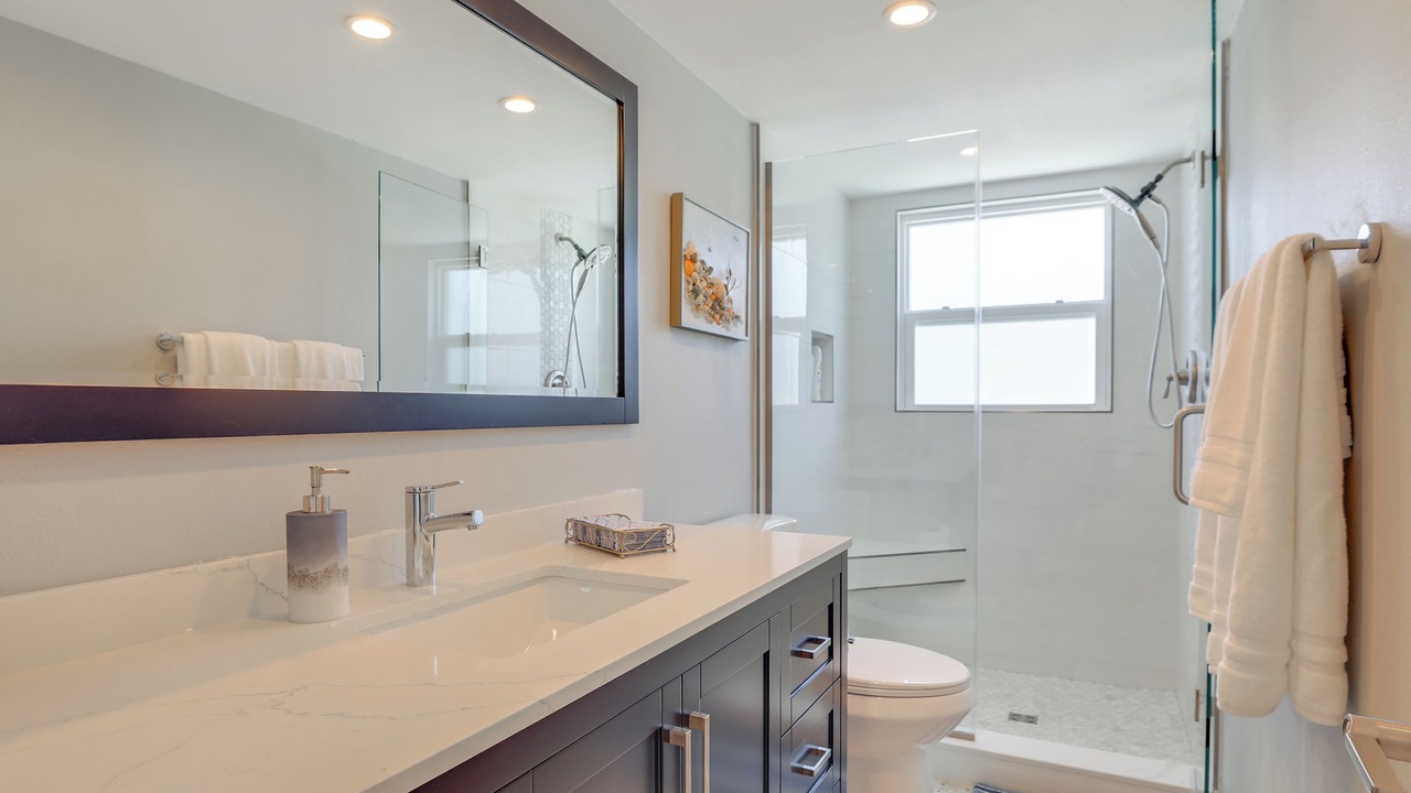 Photo of Bathroom in Englewood South