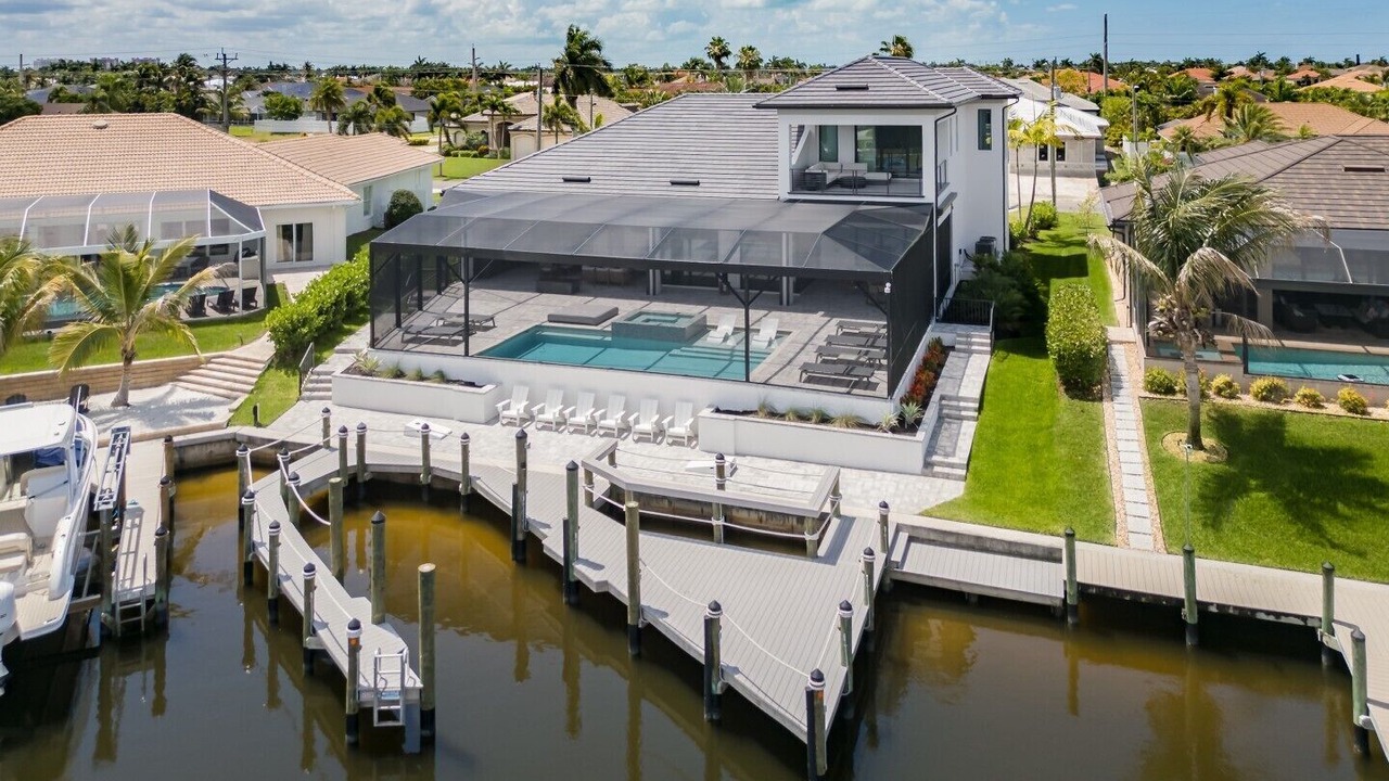 Photo of Outdoor in Pelican