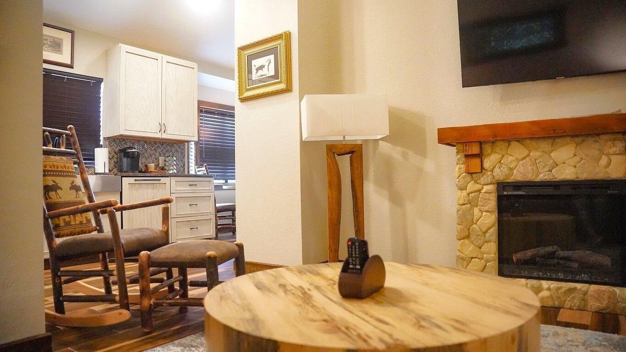 Photo of Livingroom in Bronson