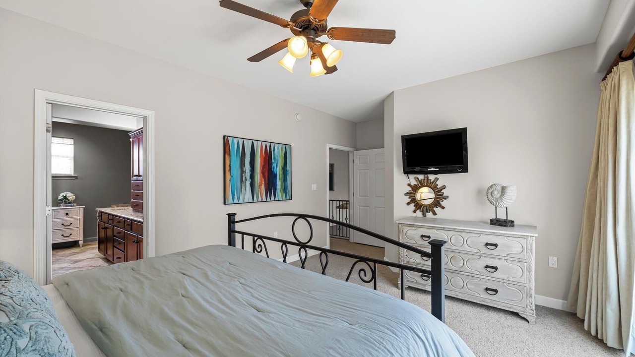 Photo of Bedroom in Pensacola Beach