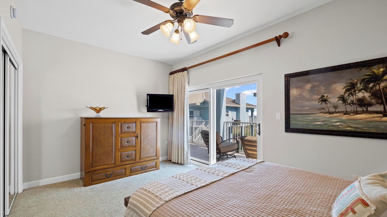 Photo of Bedroom in Pensacola Beach