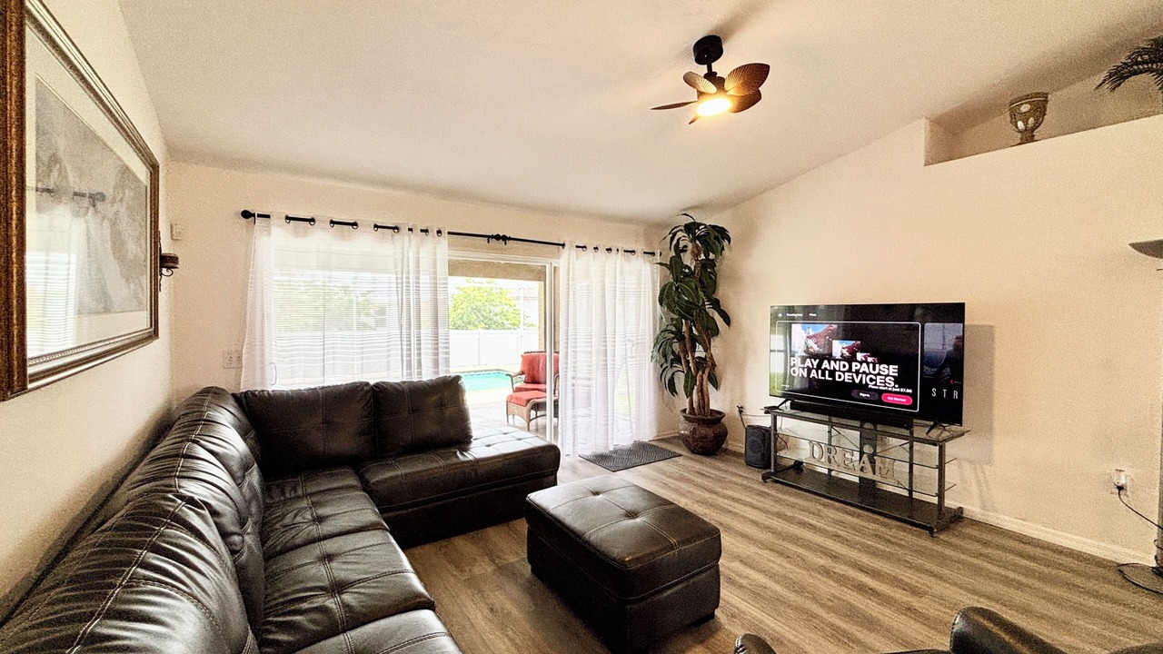 Photo of Livingroom in Harris
