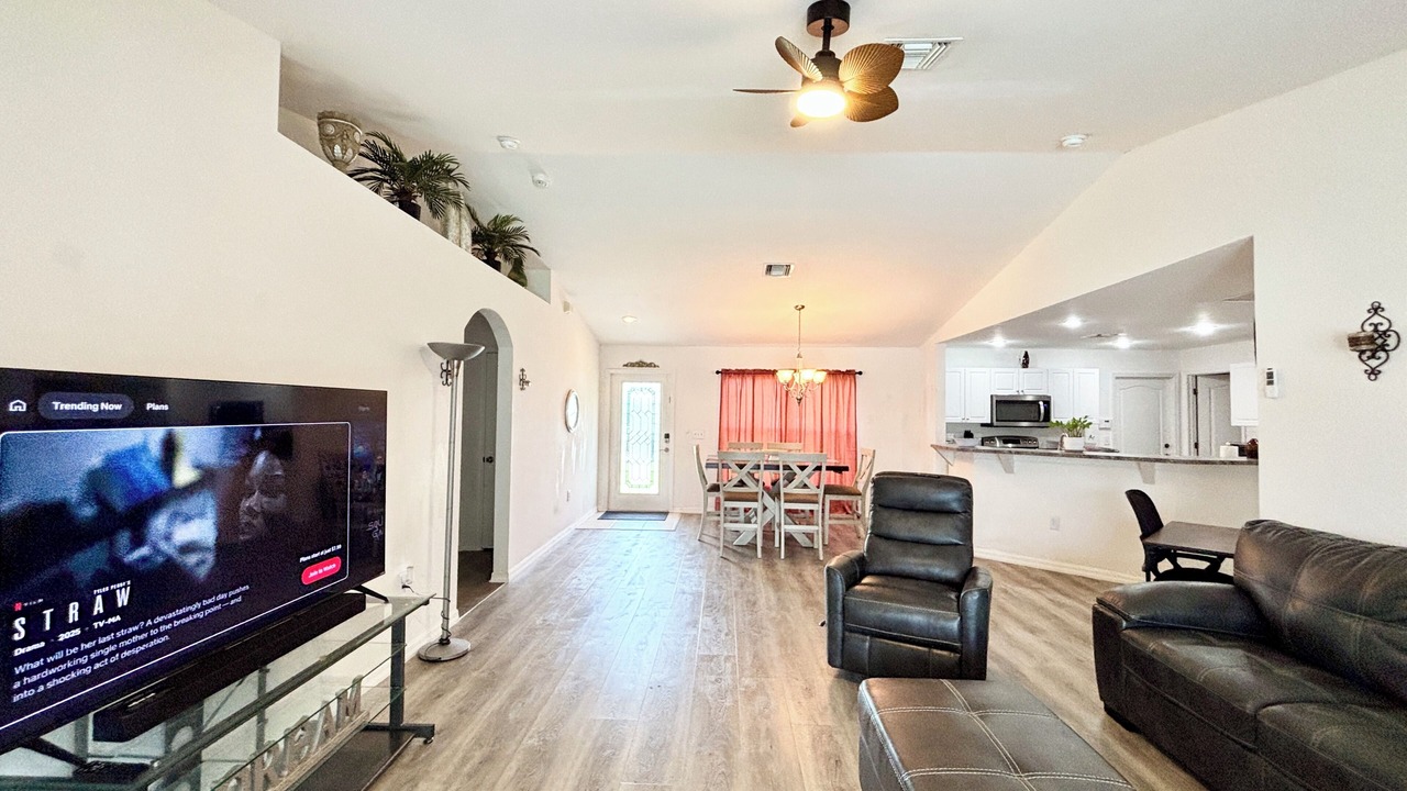 Photo of Livingroom in Harris