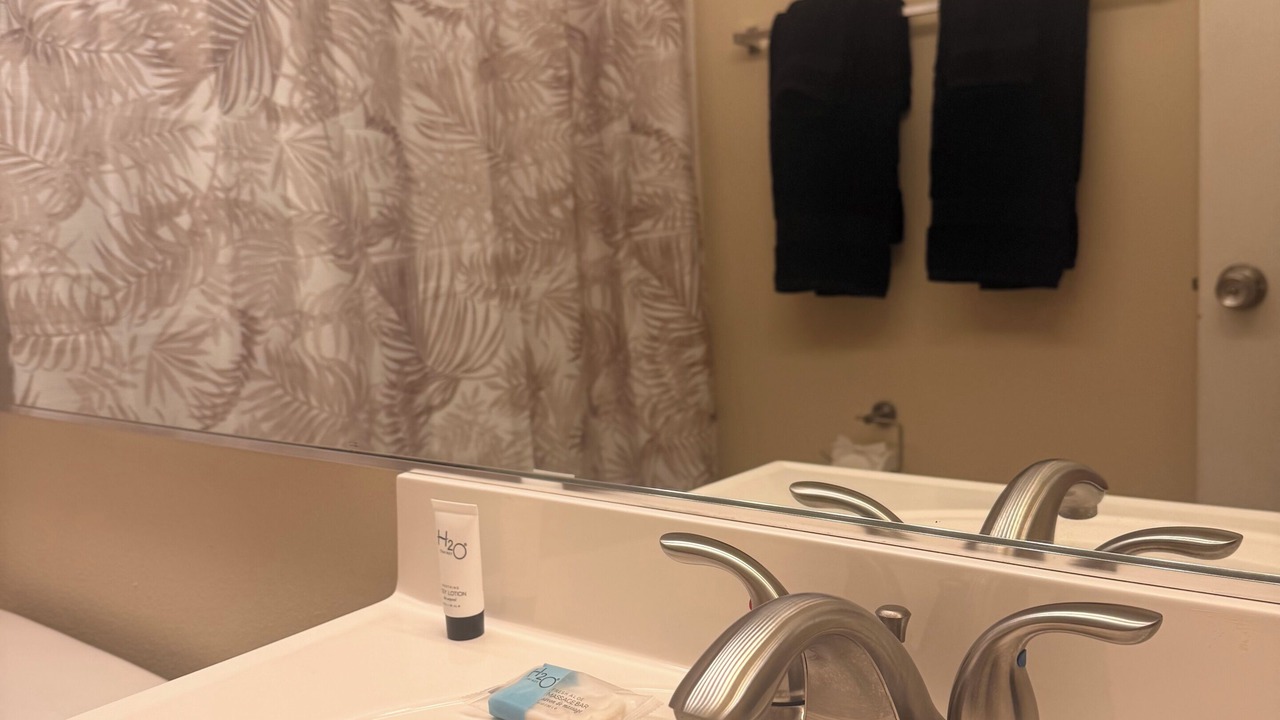 Photo of Bathroom in Oakford Park