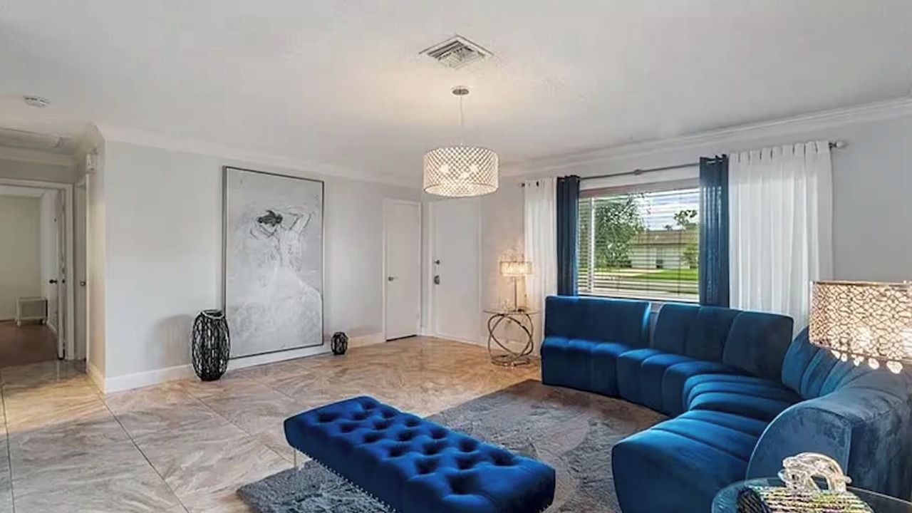 Photo of Livingroom in San Carlos Park