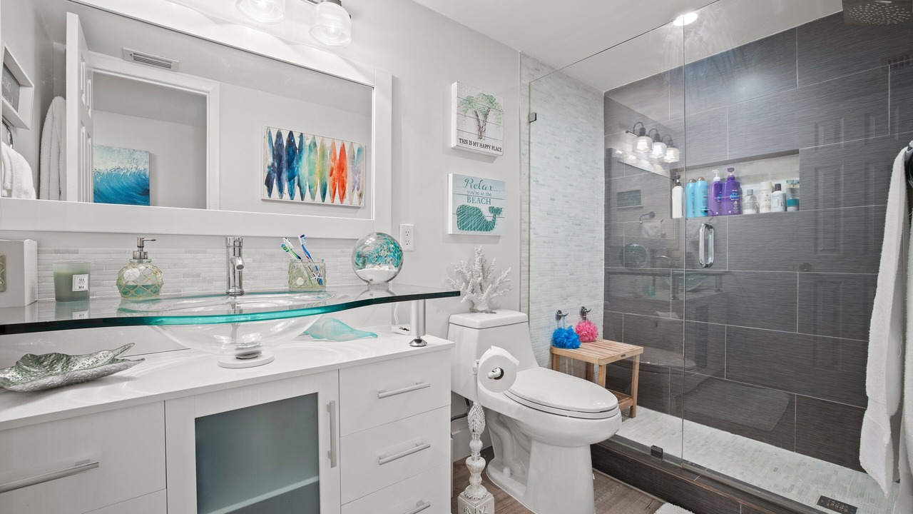Photo of Bathroom in Marathon