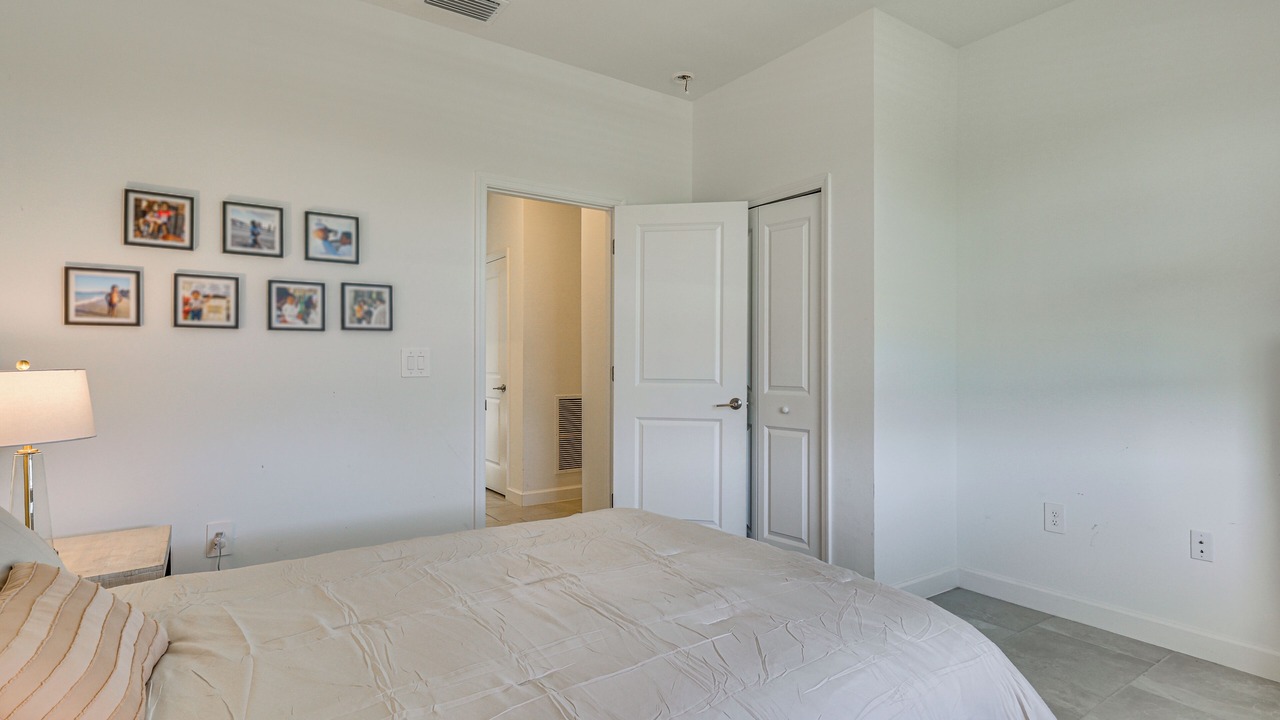 Photo of Bedroom in Estero